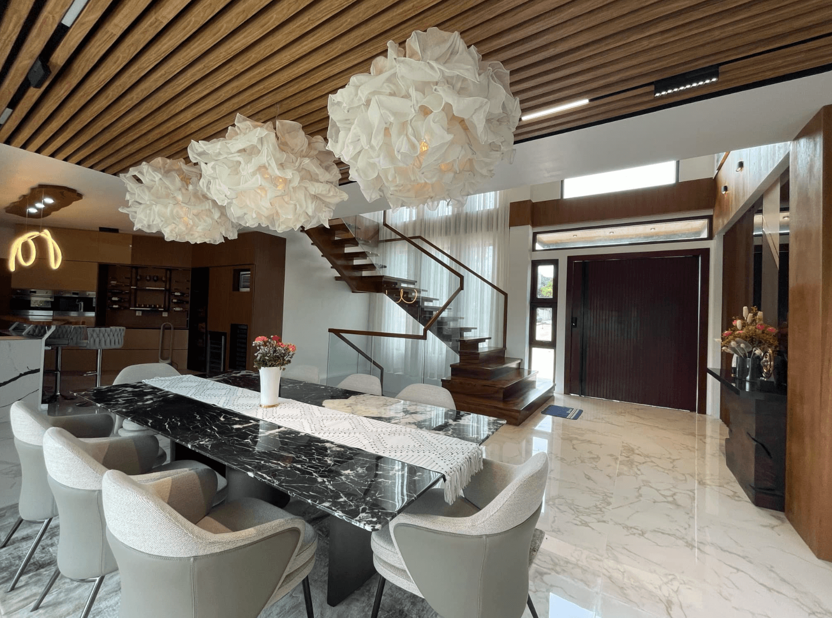 Custom Furniture & Woodworking